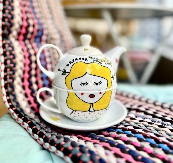 Дводелен чајник (Тиноски)